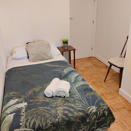 Habitacion Confort En Chamartin Madrid Exterior foto